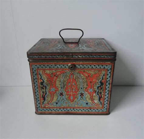 Vintage UNEEDA Decorative Metal Biscuit Tin Storage Box w 